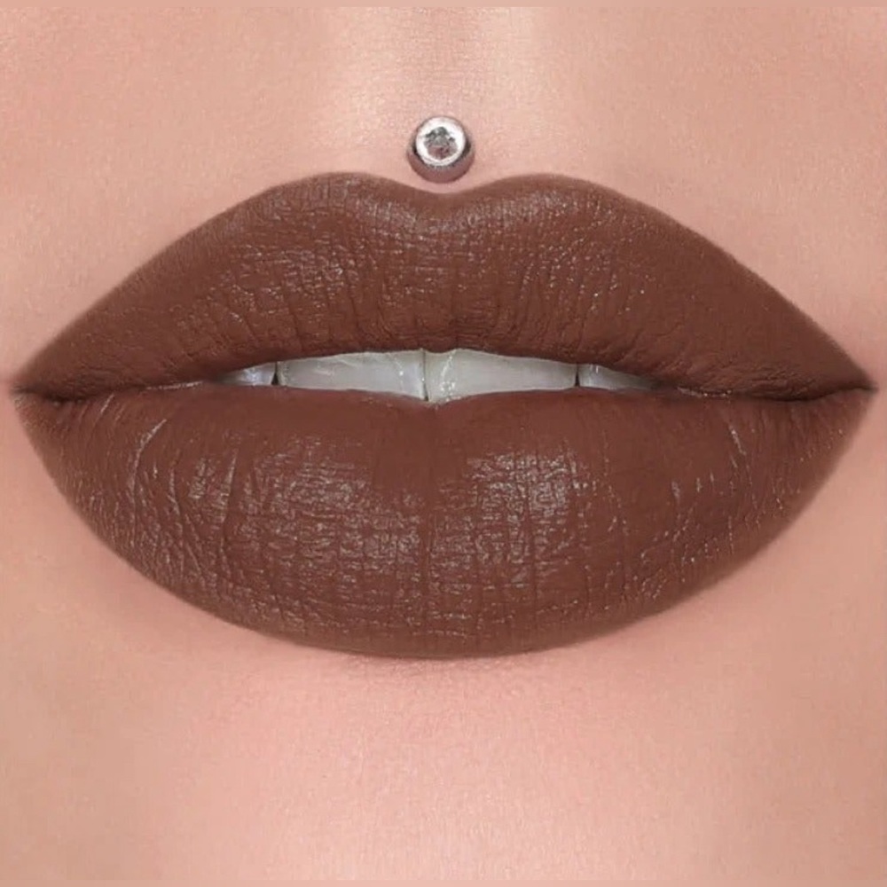 NWT JEFFREY STAR VELVET TRAP LIPSTICK - DOMINATRIX